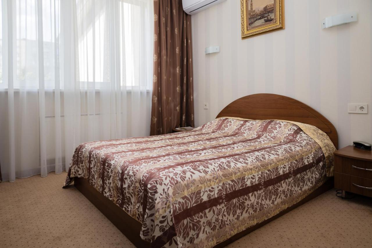 Persian Palace Hotel Kyiv Exterior photo