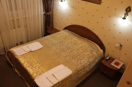 Persian Palace Hotel Kyiv Exterior photo